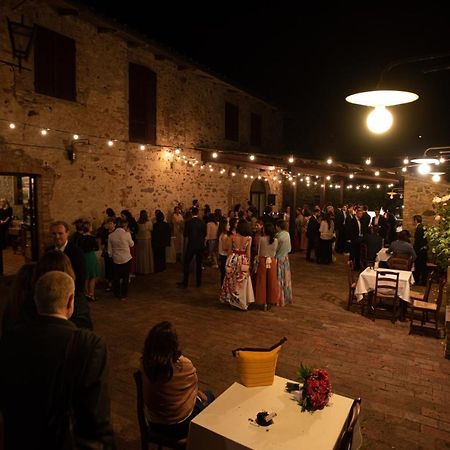 Albergo Ristorante Da Vestro Monticiano Luaran gambar