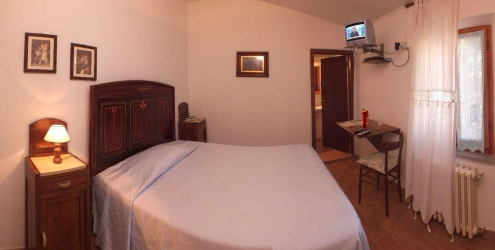 Albergo Ristorante Da Vestro Monticiano Luaran gambar