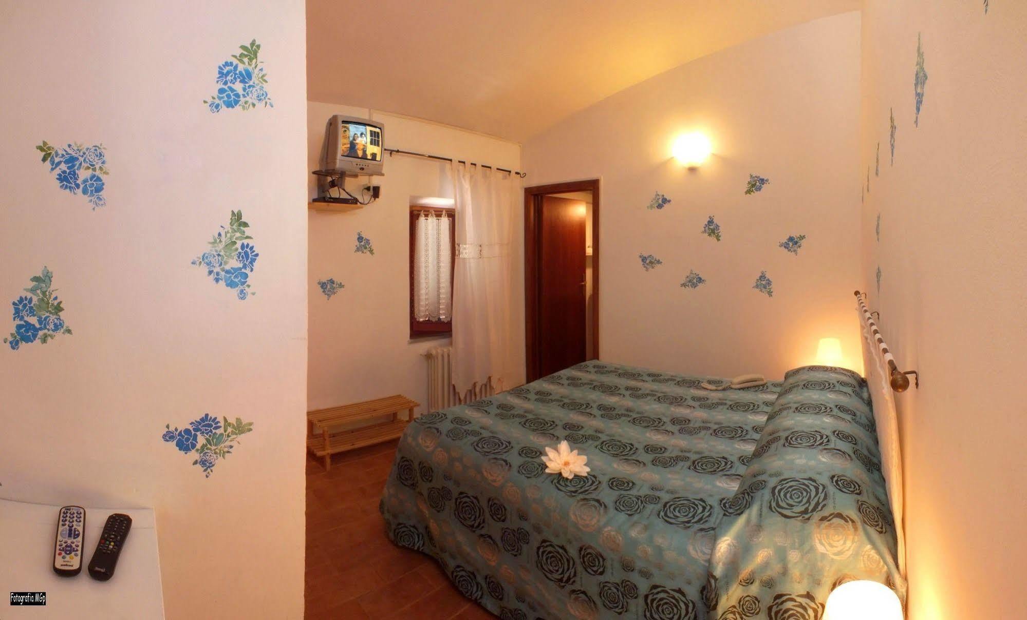 Albergo Ristorante Da Vestro Monticiano Luaran gambar