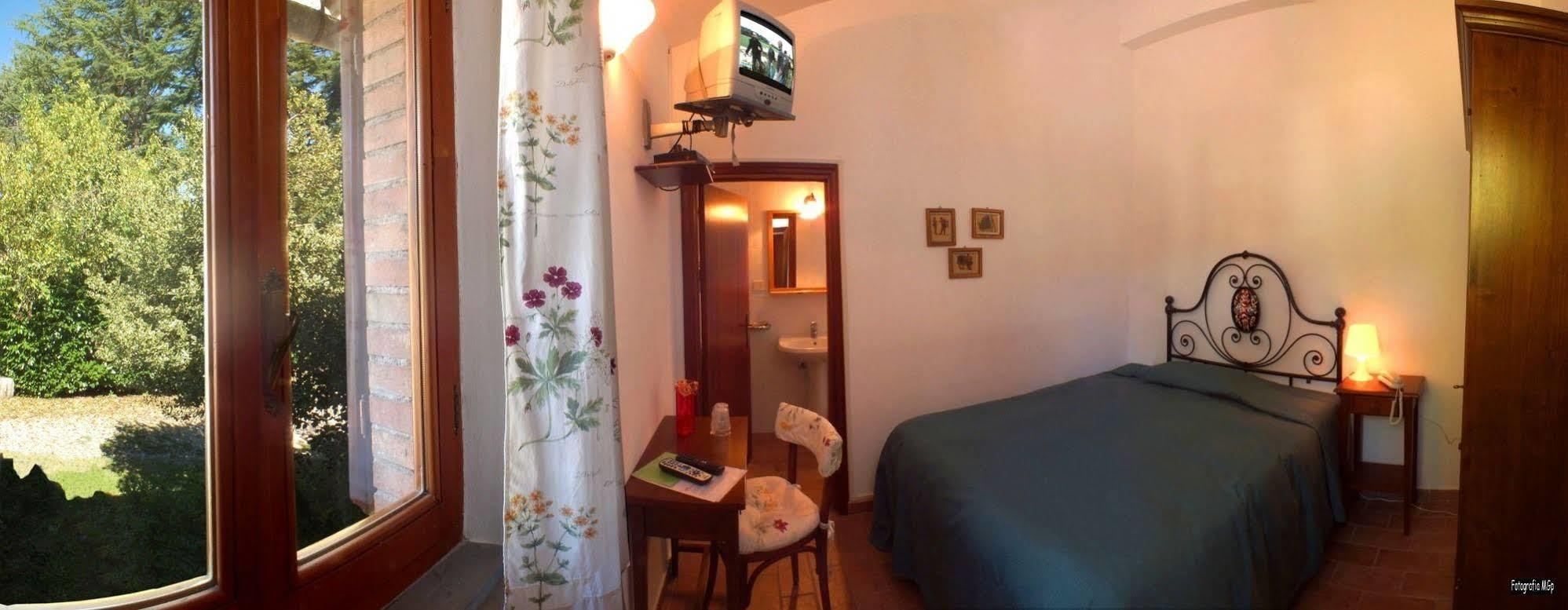 Albergo Ristorante Da Vestro Monticiano Luaran gambar