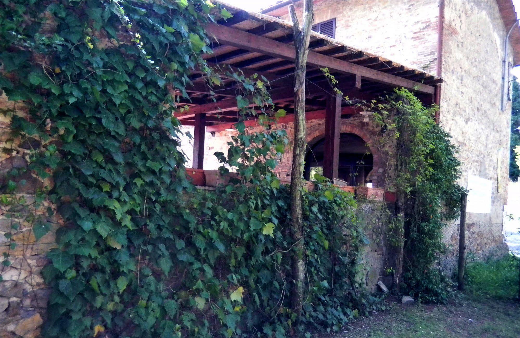 Albergo Ristorante Da Vestro Monticiano Luaran gambar